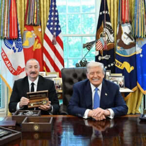 trumptan aliyeve hediye nadiren veririm WXqkJ1Uz