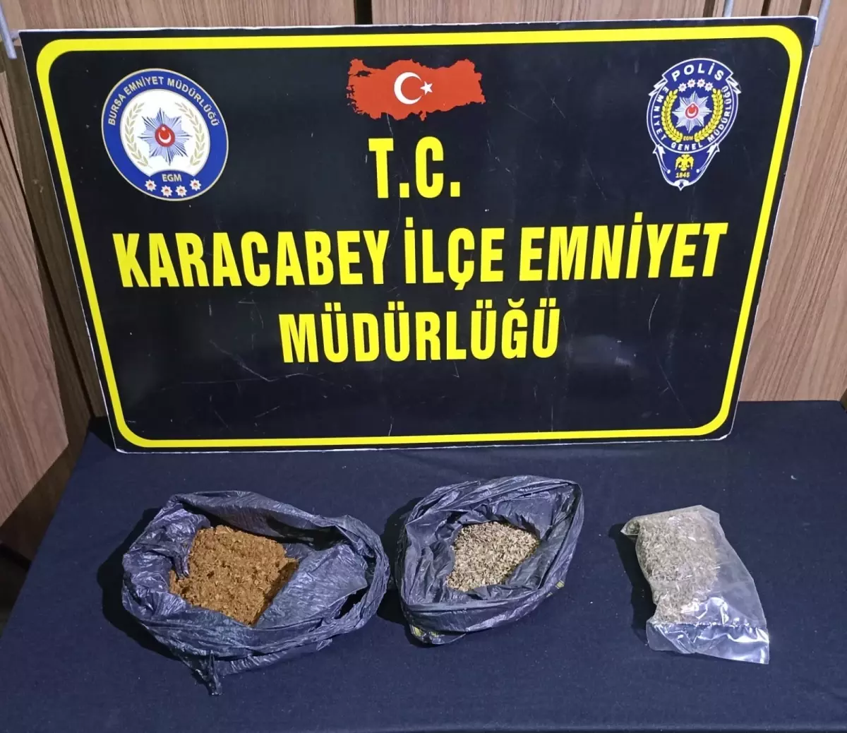 bursada uyusturucu baskini genc kadin serbest ZPMv1IRO