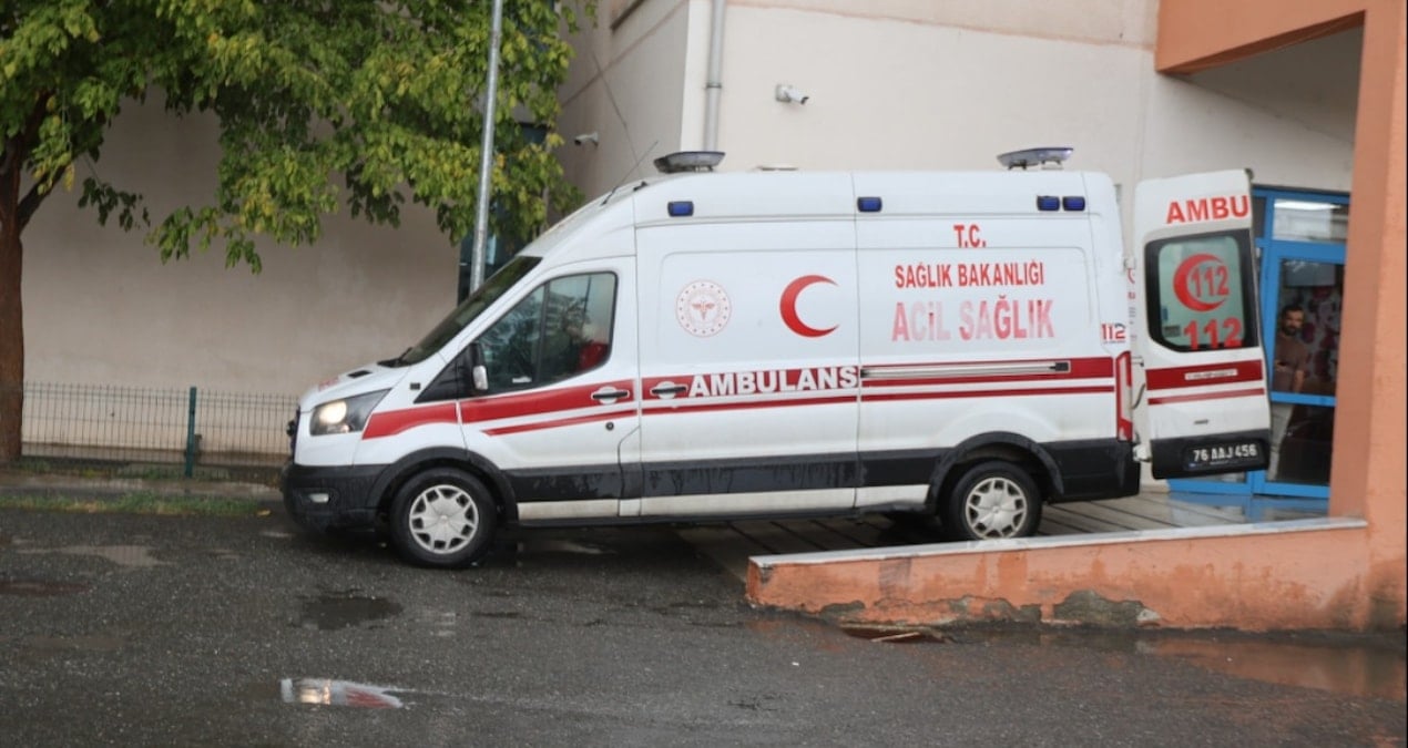 igdirda feci olay yildirim isabet eden genc can verdi DsAxmYF3