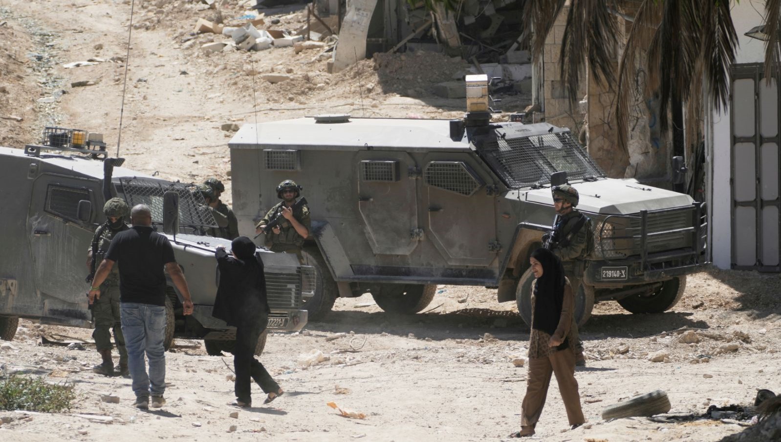 israil ordusu bati seriada bir belediye baskanini gozaltina aldi 2LIRE8iD