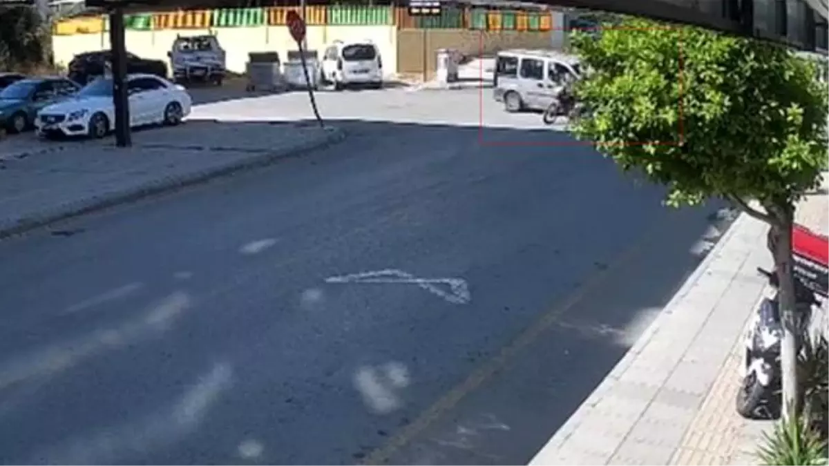 mersinde motosiklet kazasi 2si cocuk 4 yarali XTR2V9b1.jpg