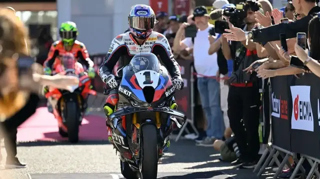 toprak razgatlioglu portekizde podyumun zirvesine cikti gvU6QDmA