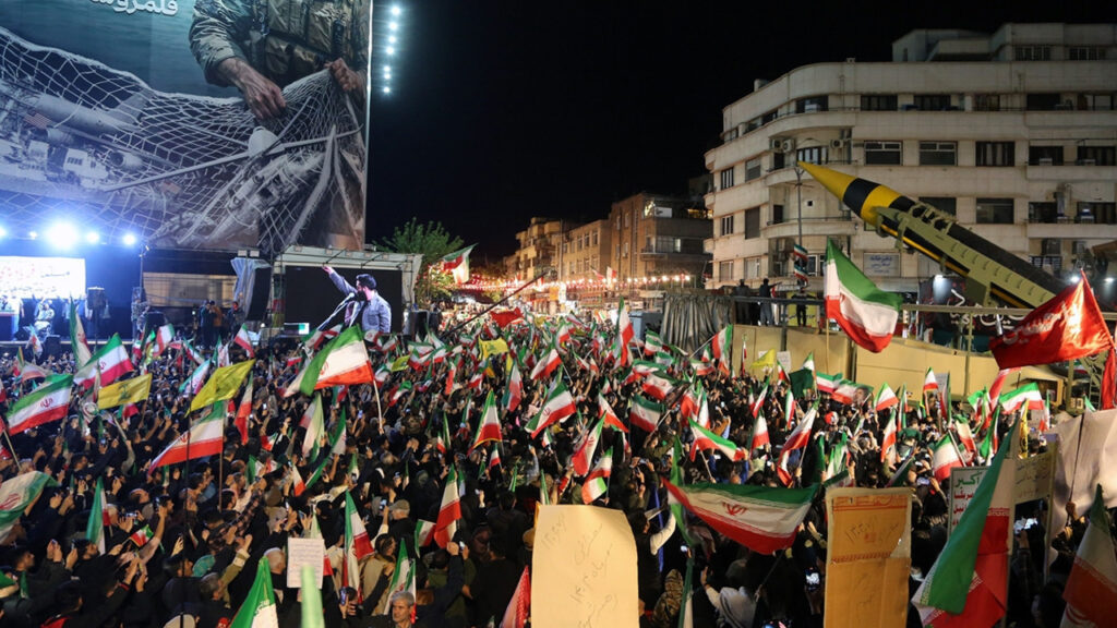 bangladesten-irana-tibbi-yardim-dakka-uzerinden-acil-destek-gonderildi-f2qP9laR